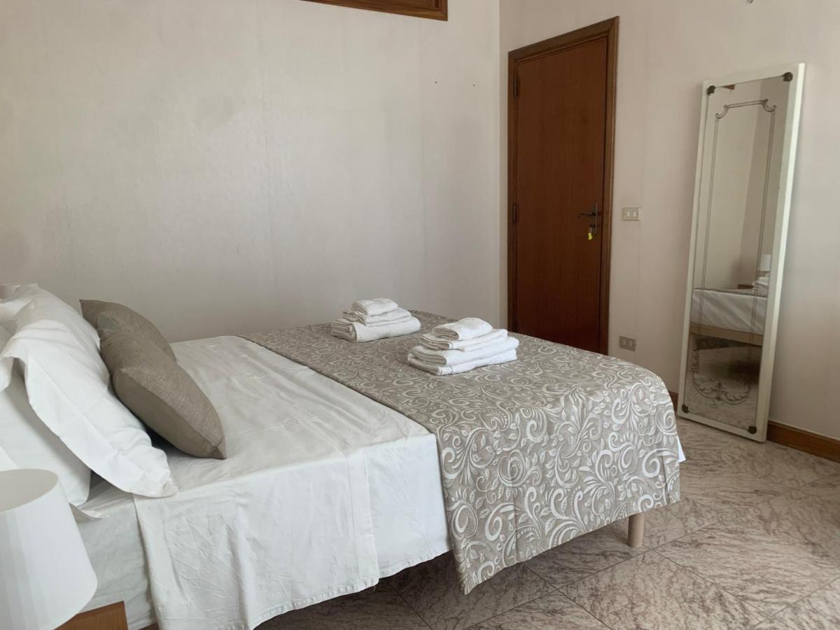 Porta Napoli Rooms ليتشي المظهر الخارجي الصورة