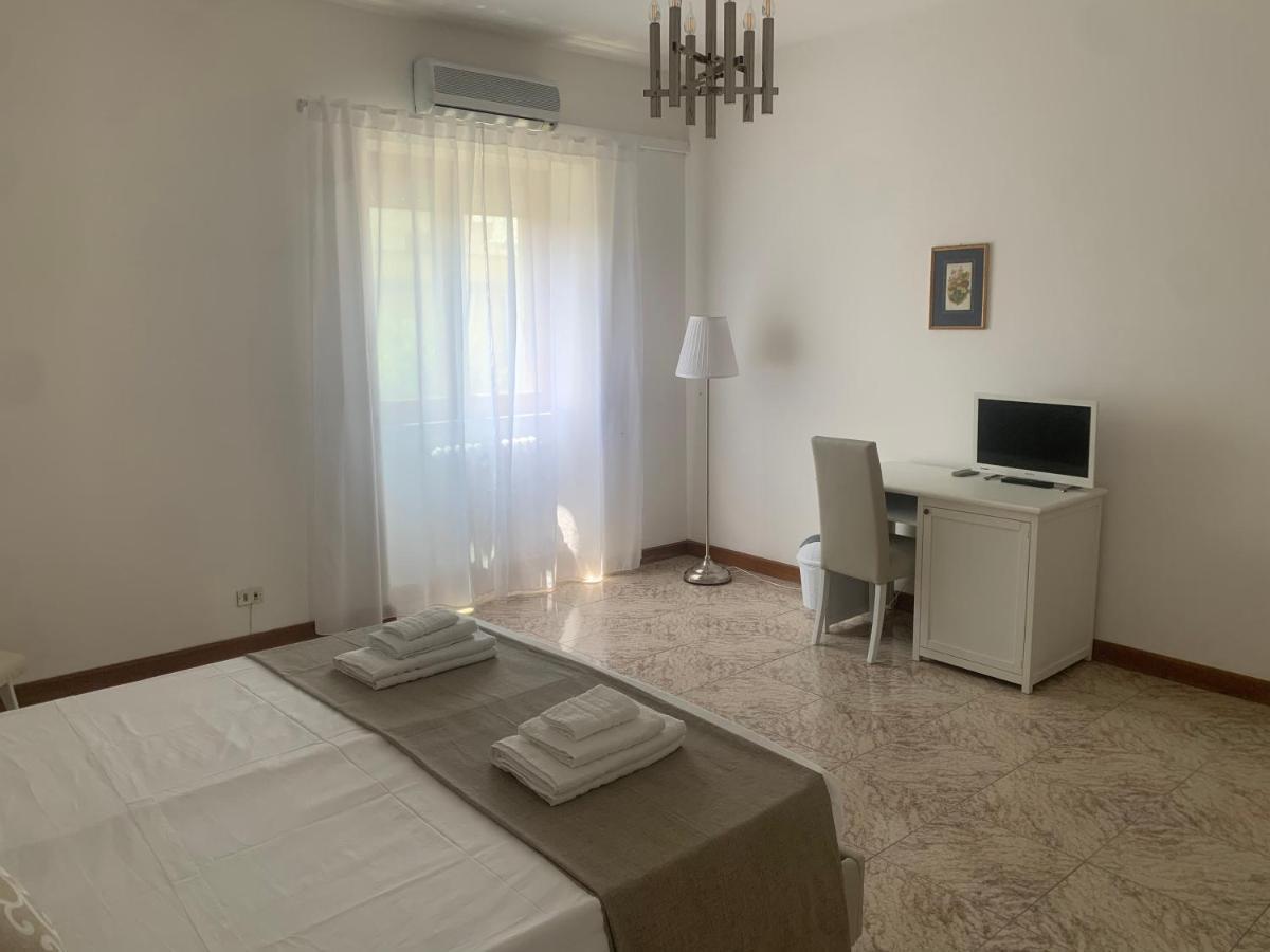 Porta Napoli Rooms ليتشي المظهر الخارجي الصورة